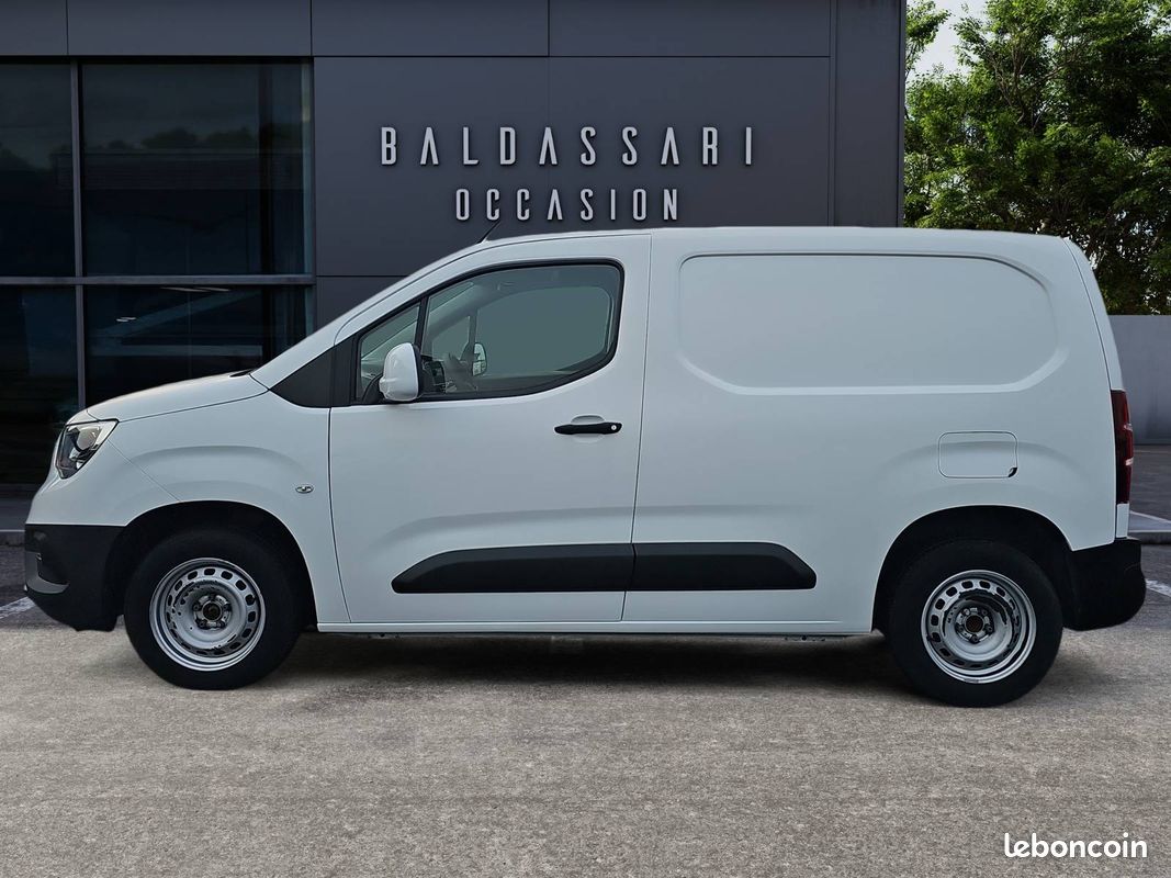 Opel combo cargo 1.5 130 ch s/s l1h1 standard pack clim (image 3)