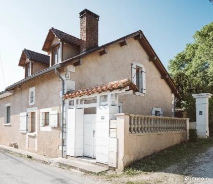 Maison 4 pièces 100 m² · à Bassillac et Auberoche · 100 m² · 205 000 €