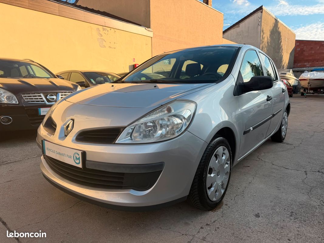 Renault clio iii 1.2 16v 75 authentique 5p (image 1)