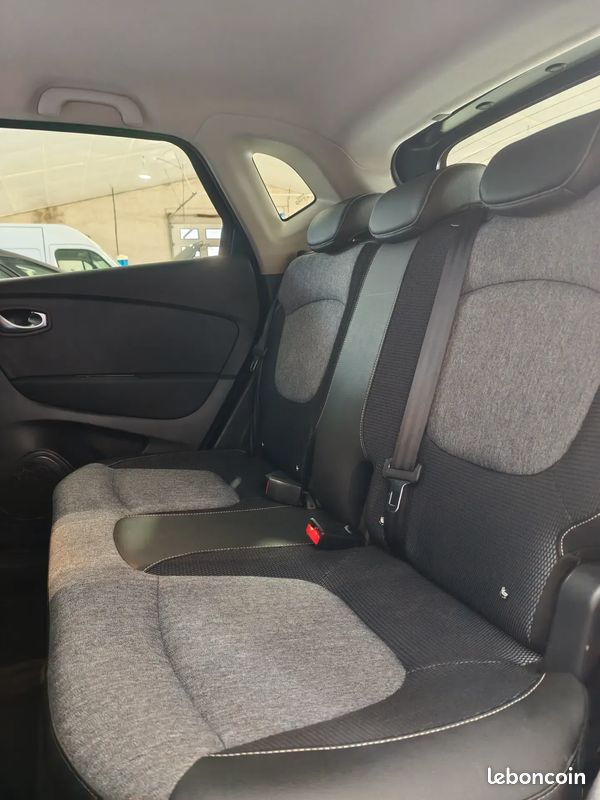 RENAULT Captur 0.9 90ch Intens - 2018 - 93 250 km - Suivi complet Concession - Climatision - Caméra de recule (image 20)
