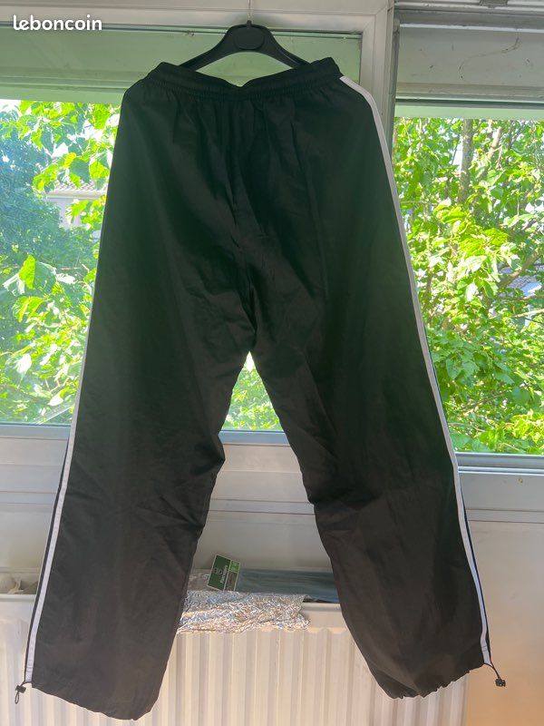 Pantalon de survêtement Adidas noir – (image 4)