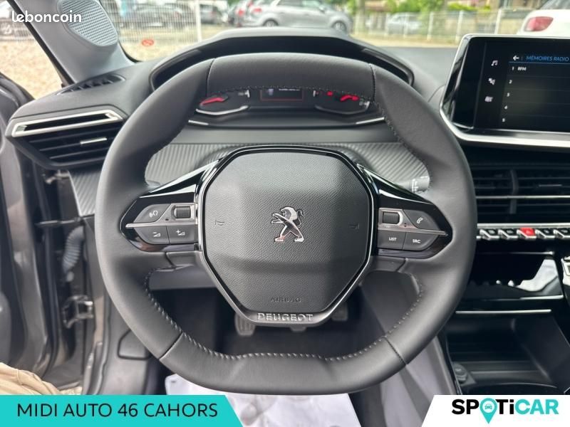 Peugeot 208 1.5 BlueHDi 100ch S&S Allure (image 17)