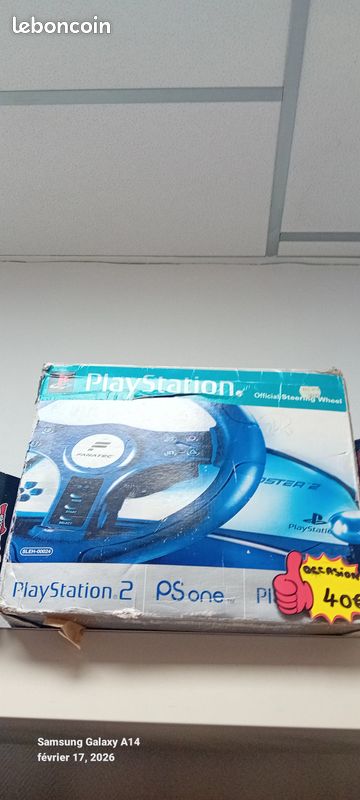 Volant playstation avec sa boîte d origine bon état (image 1)