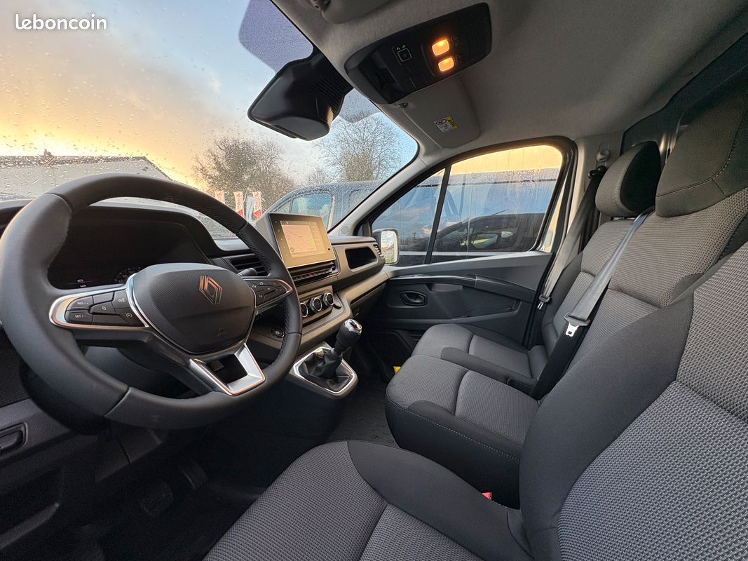 Renault TRAFIC Van L2H1 ADVANCE 3T Blue Dci 150ch E6E - Dispo rapide (image 8)