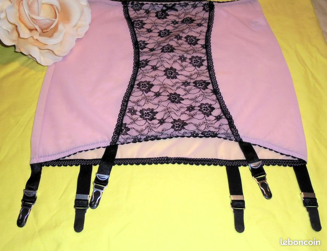 condoms lubricated Swirly Girly Garter Belt main image 0