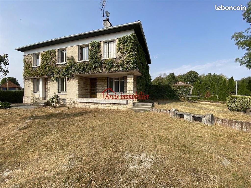Maison 10 pièces 206 m² · à Salon · 206 m² · 108 500 €