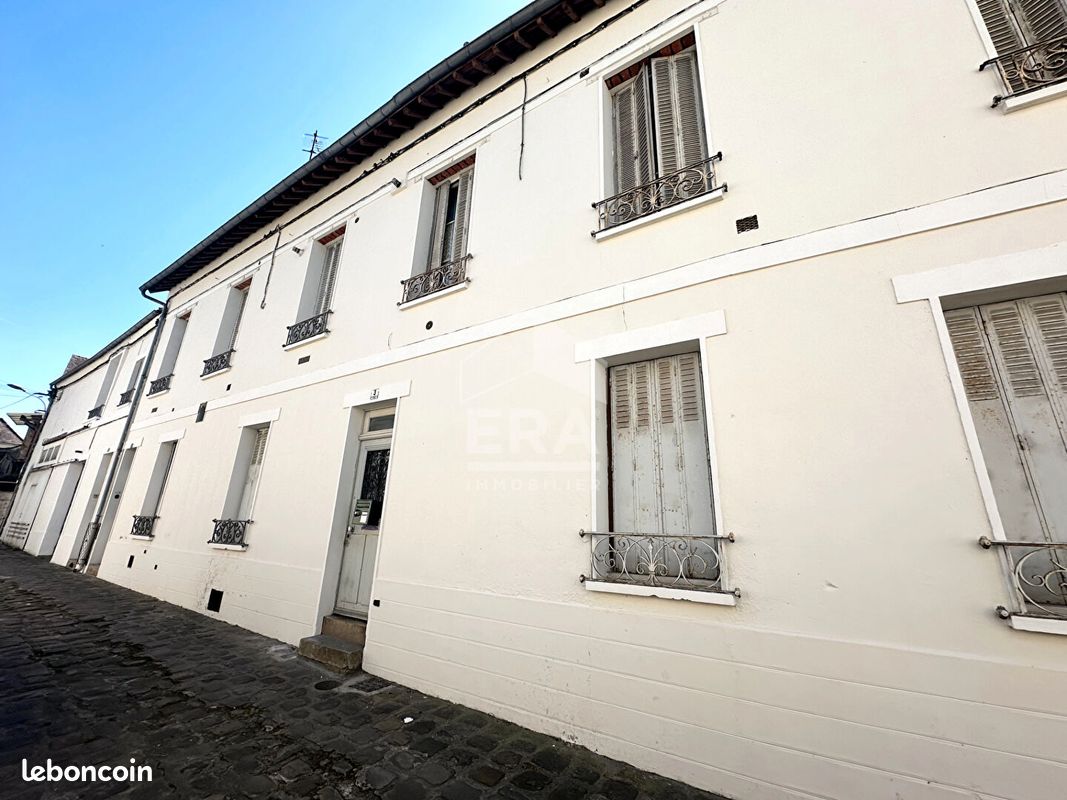 Appartement 5 pièces 122 m² · à Montereau-Fault-Yonne · 122 m² · 99 000 €