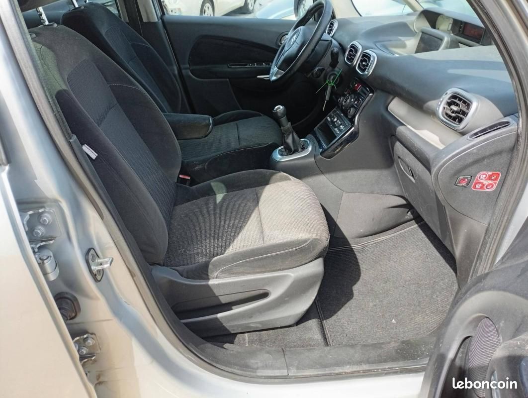 Citroën C3 II 1.6 HDi90 FAP Exclusive (image 10)
