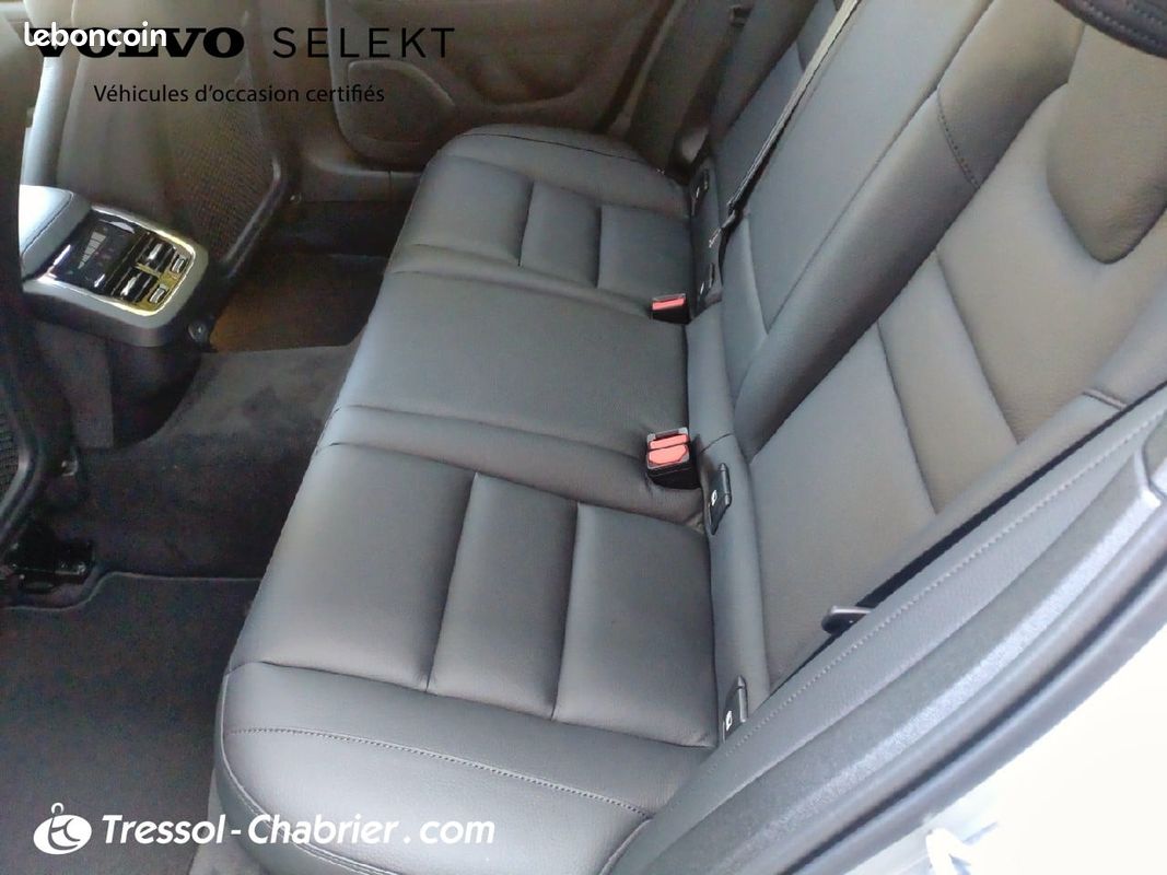 VOLVO V60 Micro hybride essence B4 197 ch DCT7 Ultra Style Dark (image 15)