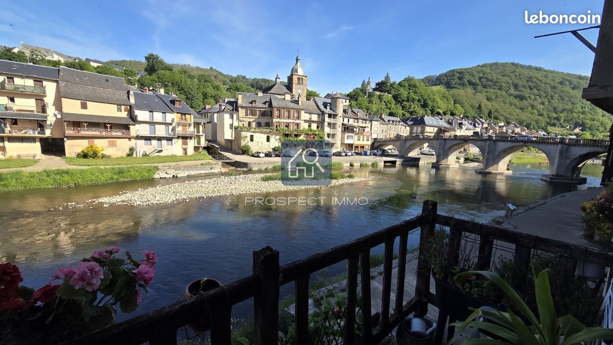 Maison 6 pièces 183 m² · à Saint Geniez d'Olt Et d'Aubrac · 183 m² · 129 000 €