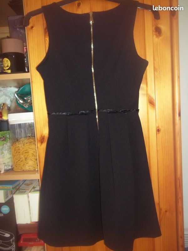 Robe noire en taille S de chez Piper & June (image 3)