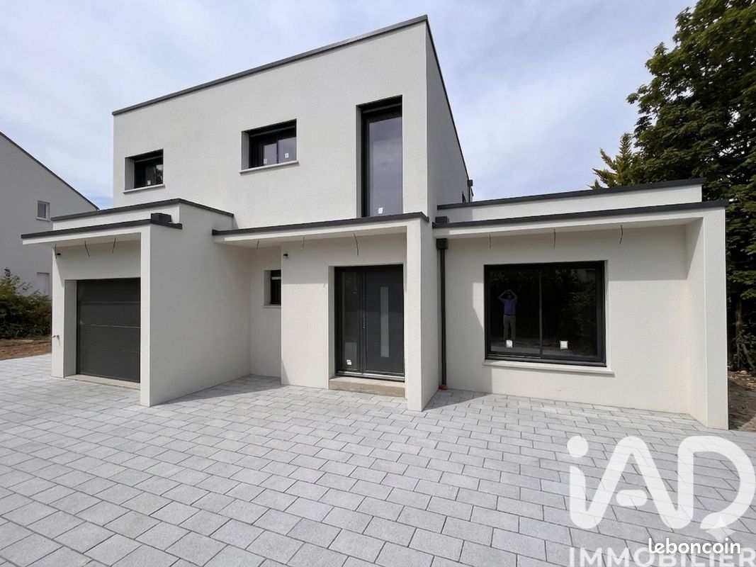 Maison 6 pièces 149 m² · à Mûrs-Erigné · 149 m² · 549 000 €