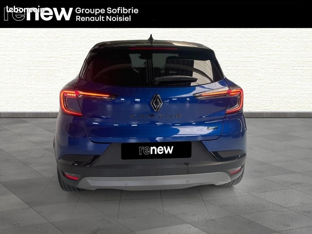 Renault Captur E-Tech full hybrid 145 ch esprit Alpine (image 5)