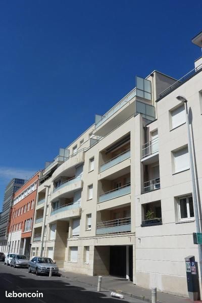 Parking 10 m² · à Reims · 10 m² · 82 €/mois
