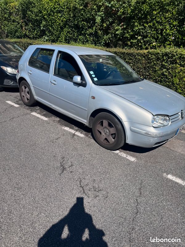 Golf 4 1.6 essence automatique (image 1)