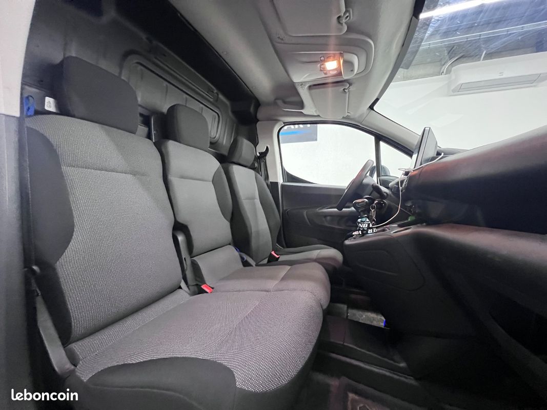 Peugeot Partner Premium L1 1.5 BlueHDI 130cv/3 Places/CarPlay/Radar AR/Régulateur De Vitesse (image 11)