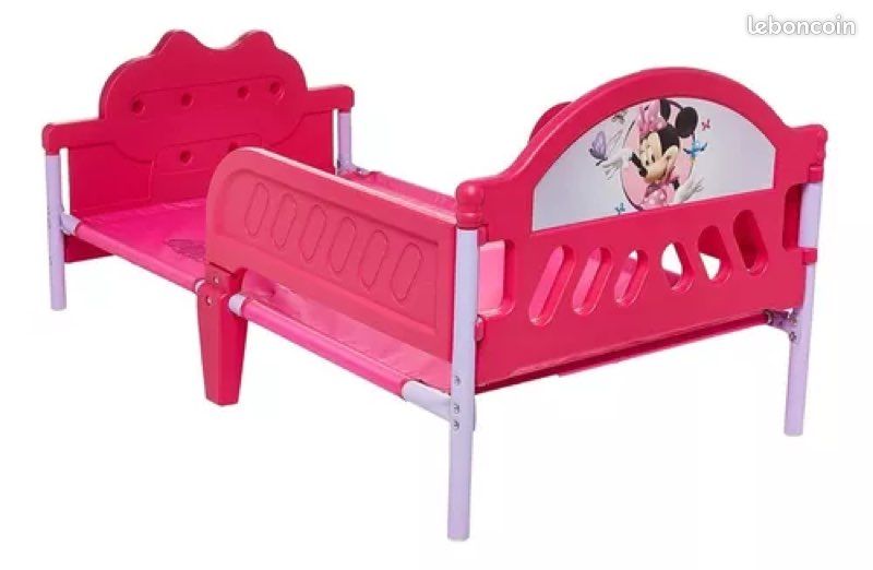 Lit Minnie 70x140 + matelas + drap housse rose (image 1)