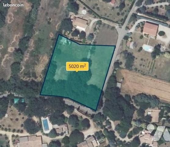 Terrain 5001 m² · à Saint-Maximin-la-Sainte-Baume · 5 001 m² · 80 000 €