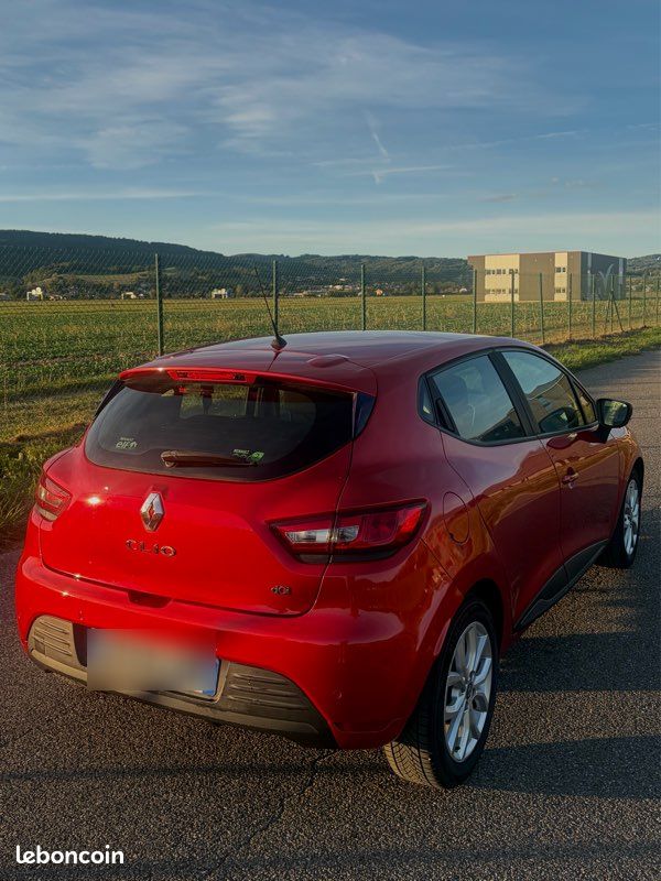 Renault Clio 4 - 1.5 dCi 90 EDC ( Boîte Automatique ) (image 2)