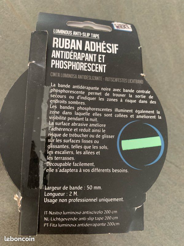 #673 Ruban antidérapant lumineux 2 m x 5 cm Pour escaliers intérieurs et extérieurs Effet fluorescent pour sécurité nocturne neuf (image 2)