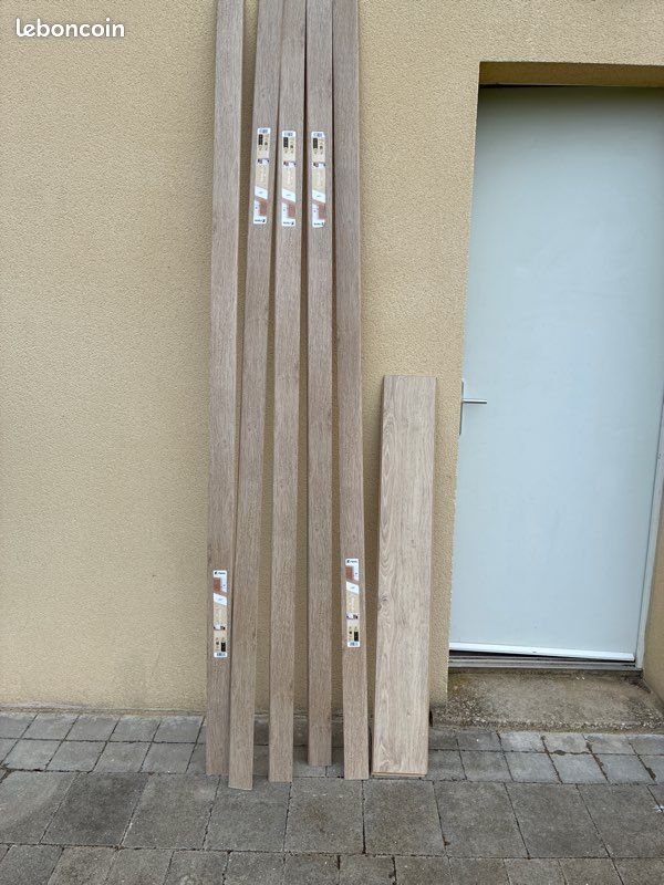 Parquet flottant + plinthes (image 1)