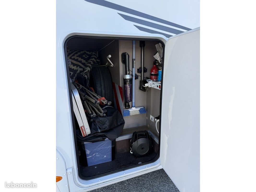 ETRUSCO V 5.9 DF Camping-car profilé Etrusco - Boite automatique 2.0 TDCI 170 ch (image 10)