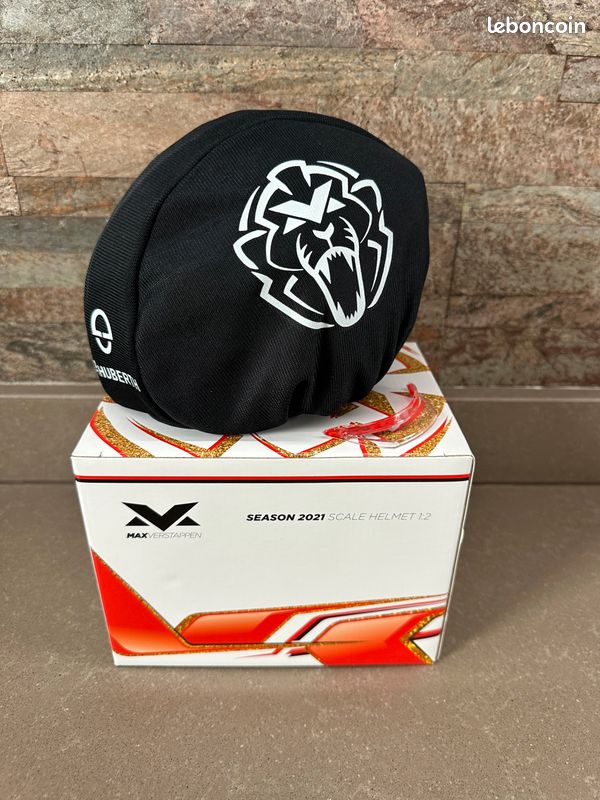 Casque / Helmet Max Verstappen échelle / scale 1/2 GP F1