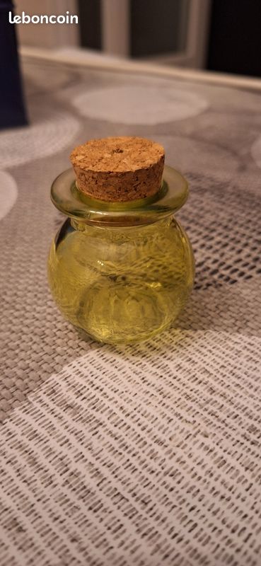 Pot (image 1)