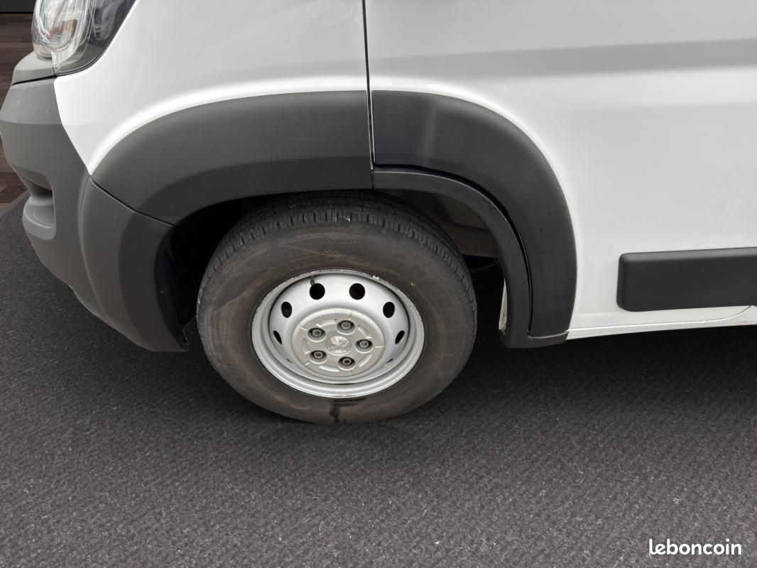 Peugeot Boxer FOURGON TOLE 435 L4H2 BLUEHDI 140 S&S ASPHALT (image 20)