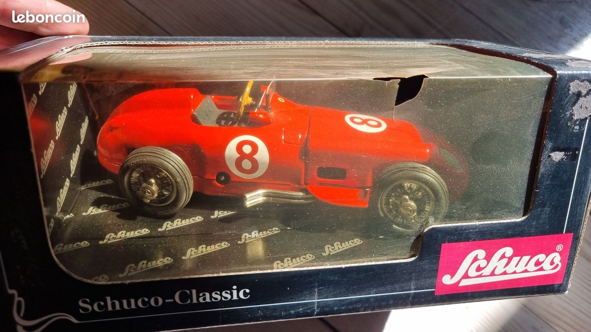 Schuco Mercedes-Benz W196 Monoposto - Modèle Réduit Studio VII 1/43