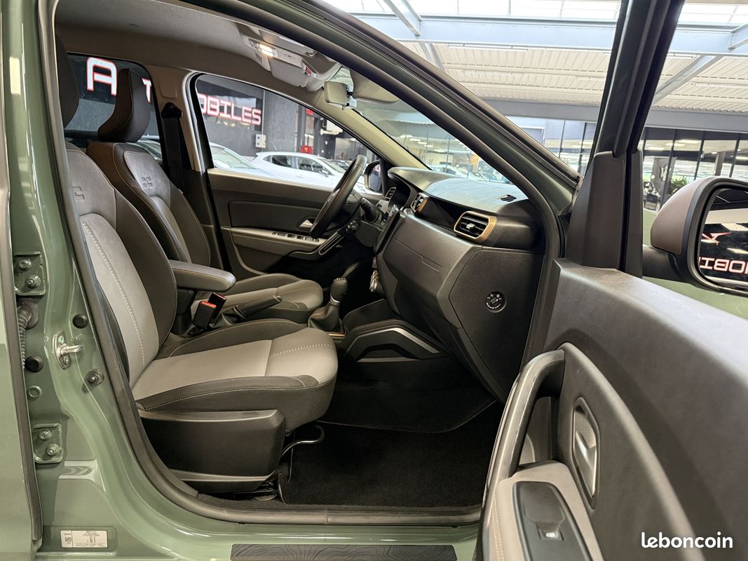 Dacia DUSTER 1.3 TCE 150CV BVA 4X2 PACK EXTREME / GPS / CAMERA / CARPLAY (LAURENT AUTO) (image 12)