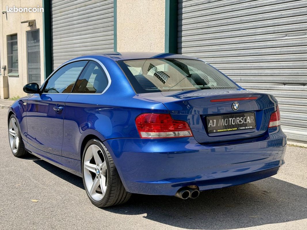 BMW SéRIE 1 COUPé 125i 3.0L 6 cylindres - Boîte manuelle - Montego Blue (image 5)