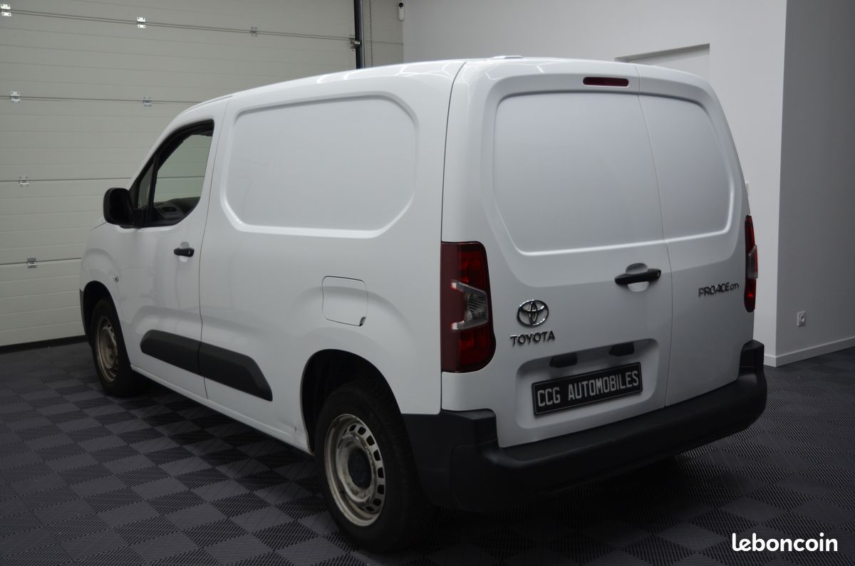 Toyota proace city (image 3)