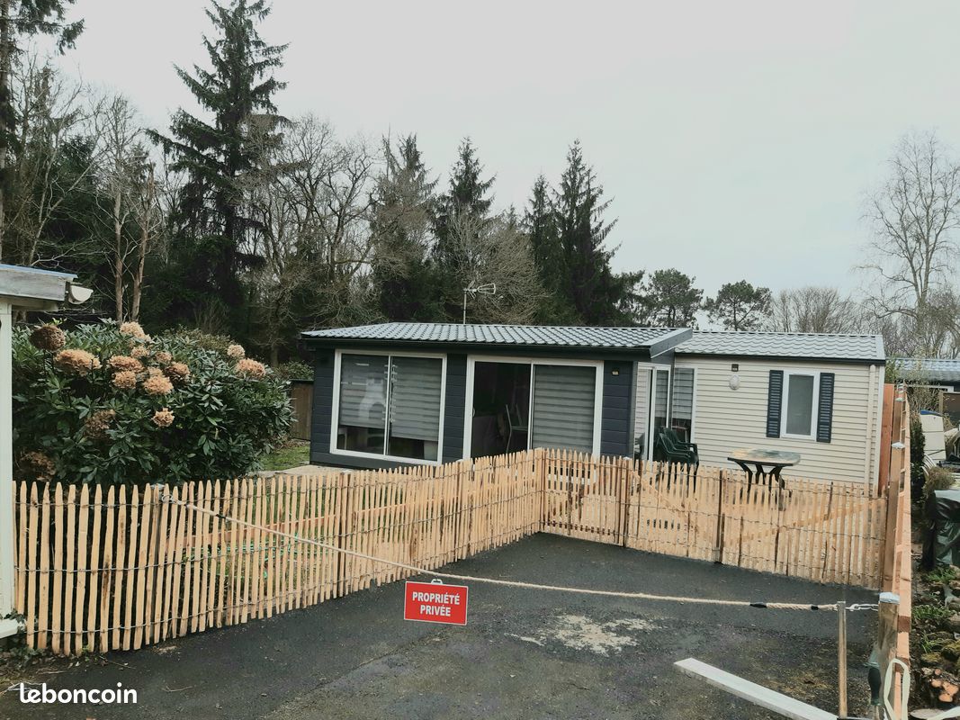 Local commercial 4 pièces 47 m² · à Pont-l'Abbé · 47 m² · 750 €