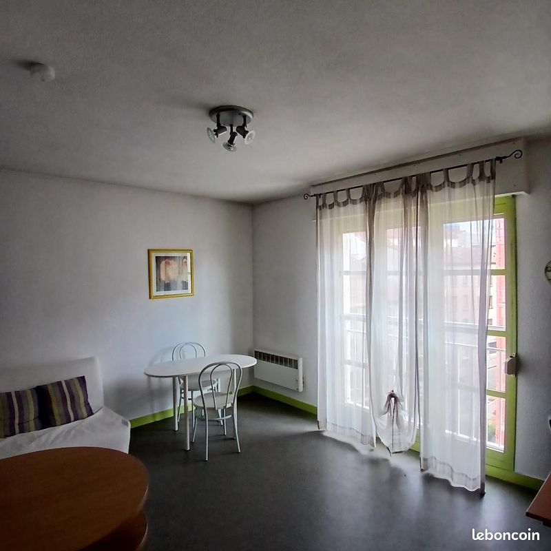 Appartement 1 pièce 26 m² · à Saint-Étienne · 26 m² · 405 €