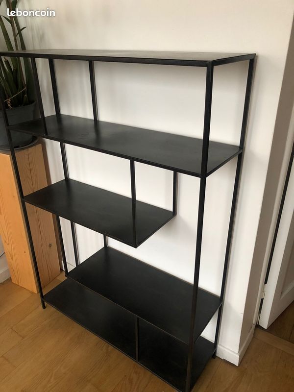 Etagère en métal noire (image 1)