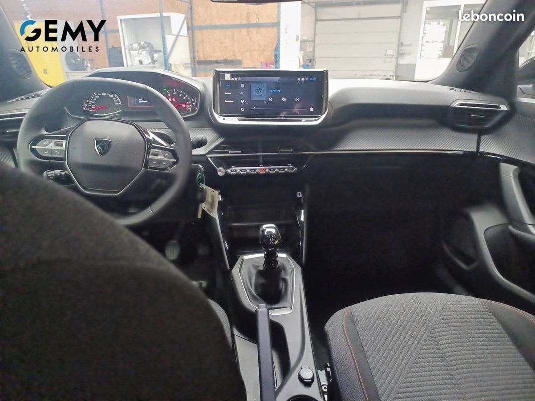 PEUGEOT 2008 100 S&S BVM6 Style (image 8)