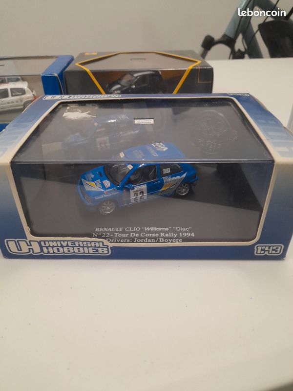 Miniature Universal Hobbies 1/43 - Renault Clio 16S Rouge - 1991