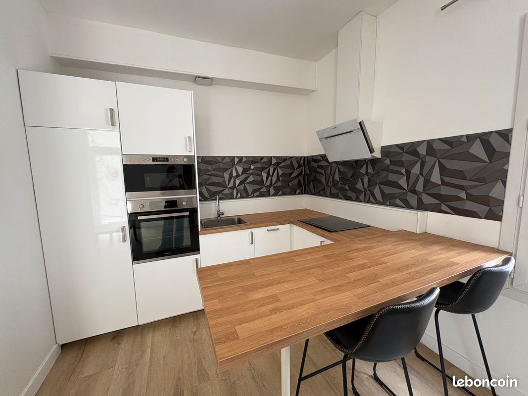 Appartement 1 pièce 28 m² · à Nîmes · 28 m² · 540 €