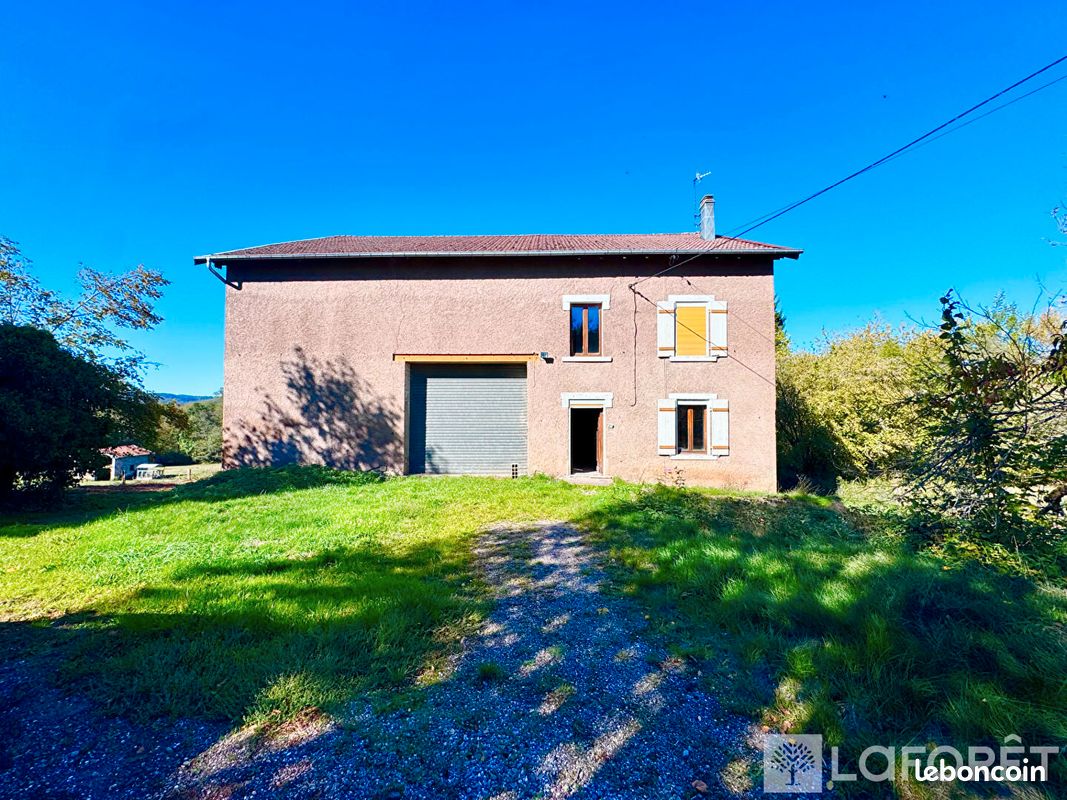 Maison 10 pièces 201 m² · à La Vôge-les-Bains · 201 m² · 95 000 €