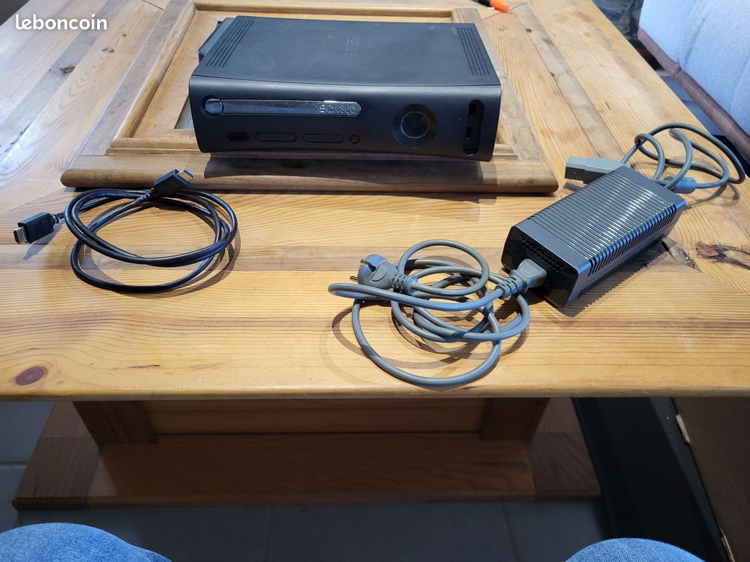 Xbox 360 (image 1)