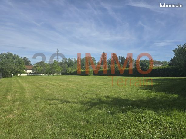 Vente | Terrain constructible | 1278 m² | Orléat