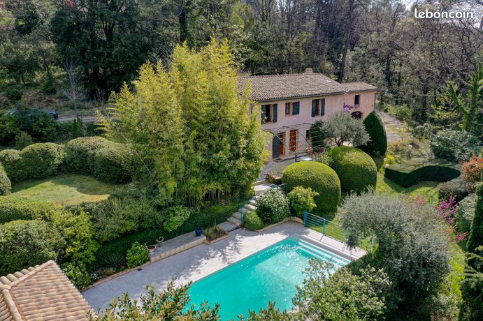 Villa 5 pièces 170 m²