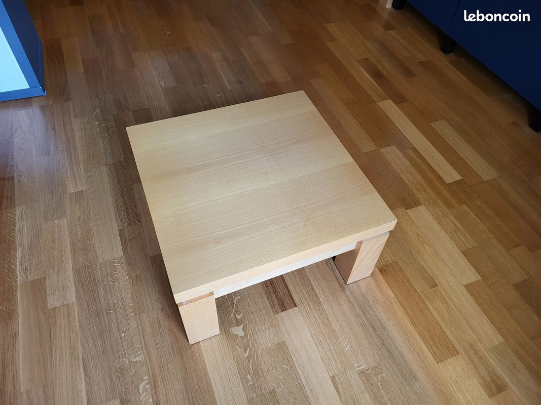 Petite table basse de salon carrée en pin (image 2)