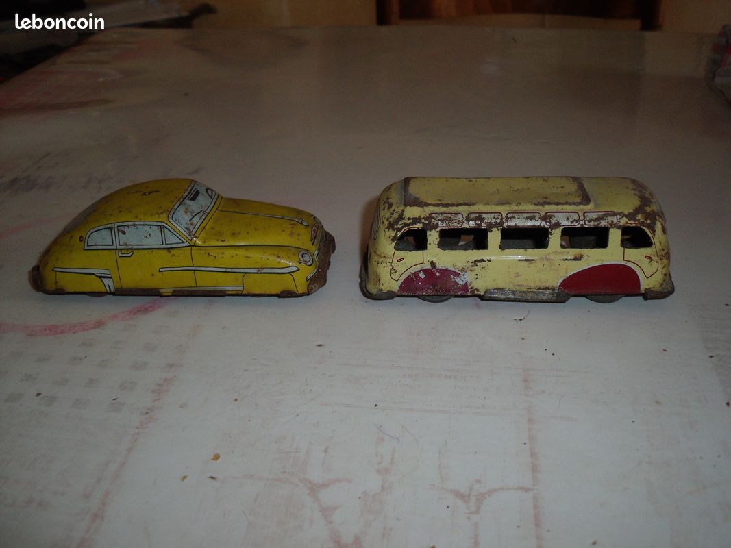 Ancienne Petite Voiture Jouet CR - Véhicule Miniature Vintage - Occasion