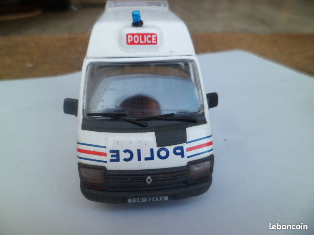 Devanture Poste De Police Norev 1/43 - Ambiance - Citroën Berlingo