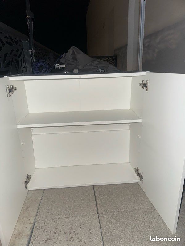 Élément haut de cuisine IKEA KNOXHULT – Très bon état (image 2)