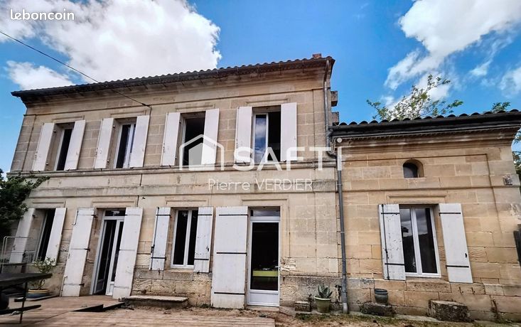 Propriété 8 pièces 156 m²