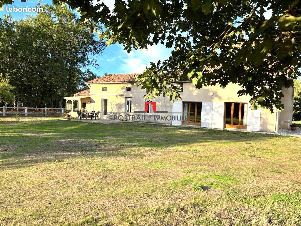 Maison 6 pièces 234 m² · à Saint-André-de-Cubzac · 234 m² · 369 600 €