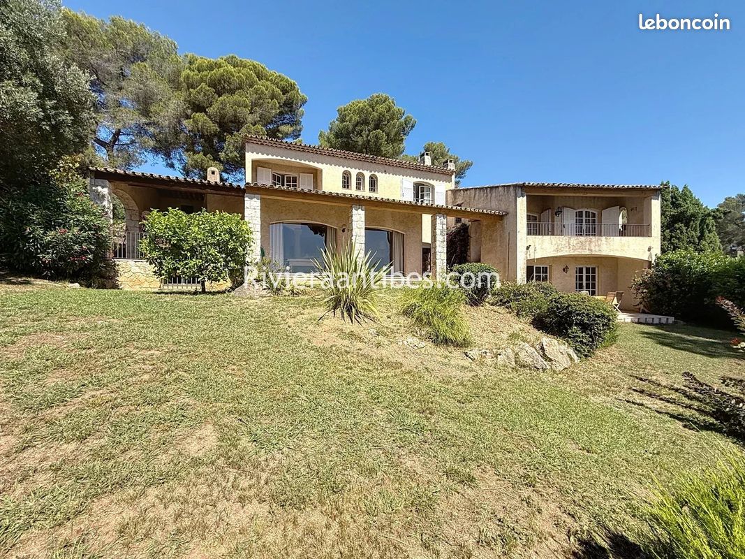 Maison 11 pièces 353 m² · à Antibes · 353 m² · 1 500 000 €